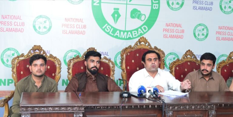 Pakistani Foreign Medical Graduates Protest PMDC Policies, Demand Justice