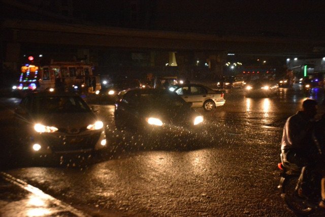 Karachi weather update: PMD predicts rain and thunderstorms on September 30 | The Express Tribune