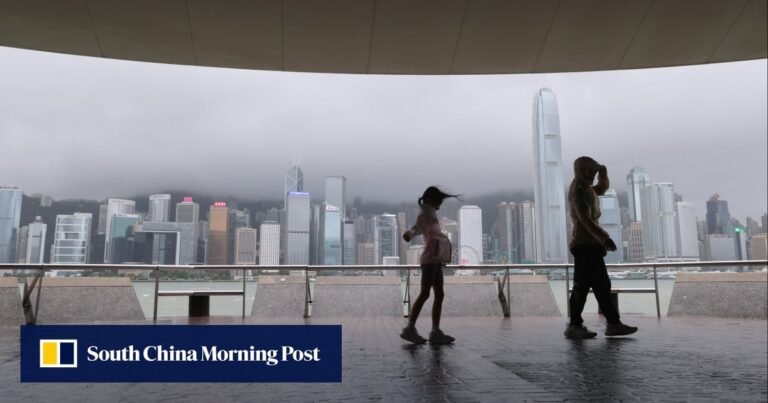 Hong Kong to keep T1 signal in effect as tropical depression edges closer