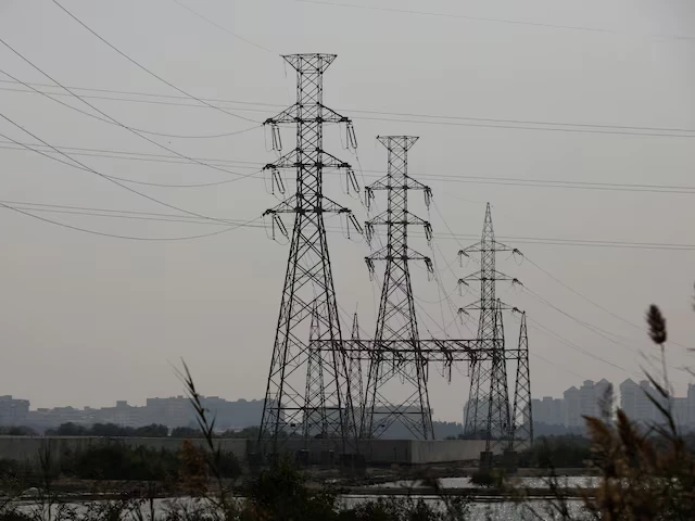 Pakistan seeks Chinese waiver, refuses Rs220bn interest payment to IPPs | The Express Tribune