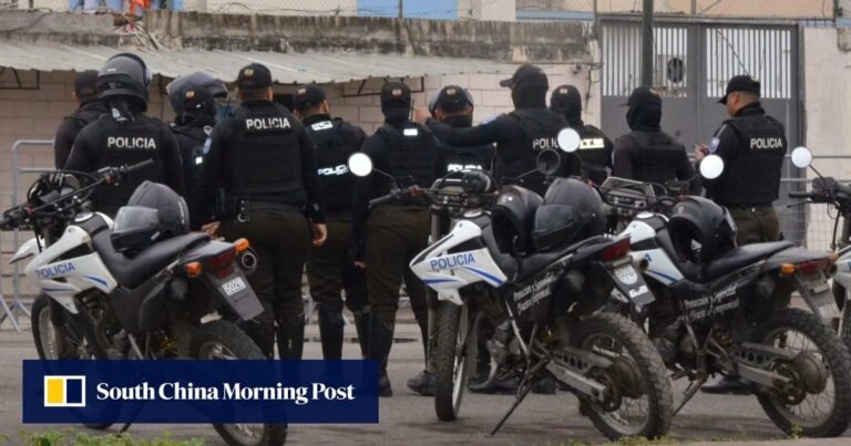 14 killed as rival Ecuadoran inmates fight with guns, explosives