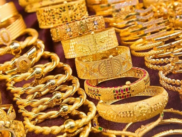 Gold prices surge in global and local markets | The Express Tribune