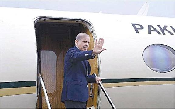 Pakistani PM Concludes 4-Day UK Visit, Departs for US Today