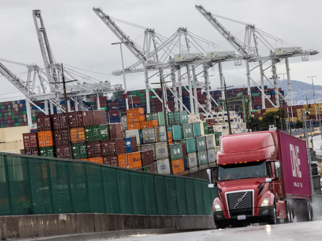 Shipping containers are seen at the port of Oakland in Oakland, California, US, May 12, 2025. Photo: Reuters