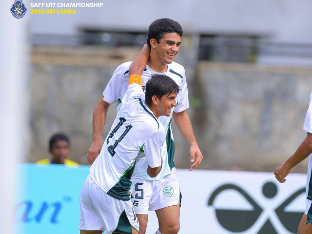 Brilliant Pakistan to face confident Bangladesh in South Asian Football U17 Championship semifinal | The Express Tribune