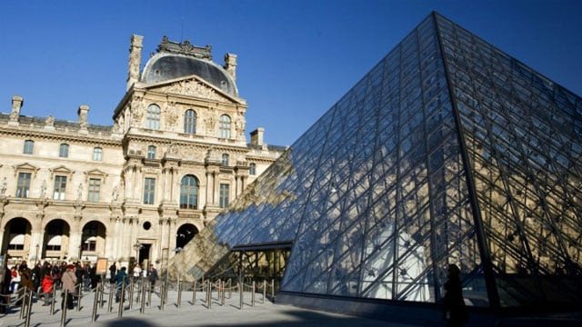 French radio reports, five new suspects arrested over Louvre robbery | The Express Tribune