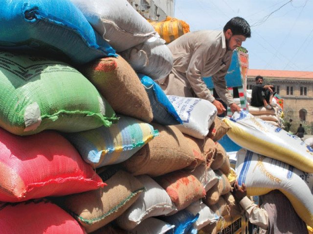 Flour price hits Rs130/kg as wheat rates soar in Hyderabad | The Express Tribune