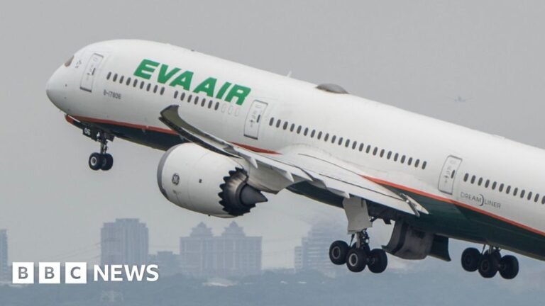 Eva Air: Taiwan airline apologises for asking dead flight attendant for paperwork