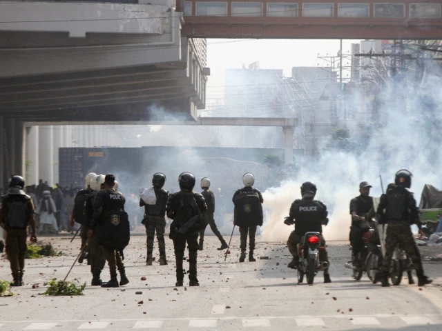 TLP resumes march after clashes in Lahore | The Express Tribune