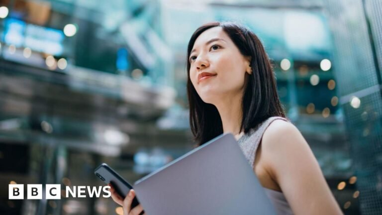 Bankers to get bonuses quicker under rule change