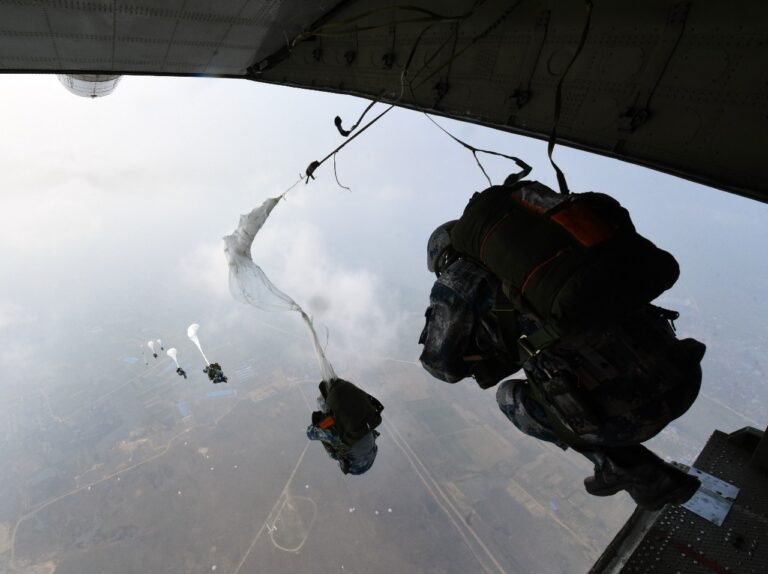 Russia quietly arming China’s paratroopers for Taiwan fight