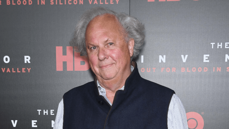 Graydon Carter Gives Up Air Mail Editor Reins As Sale Closes
