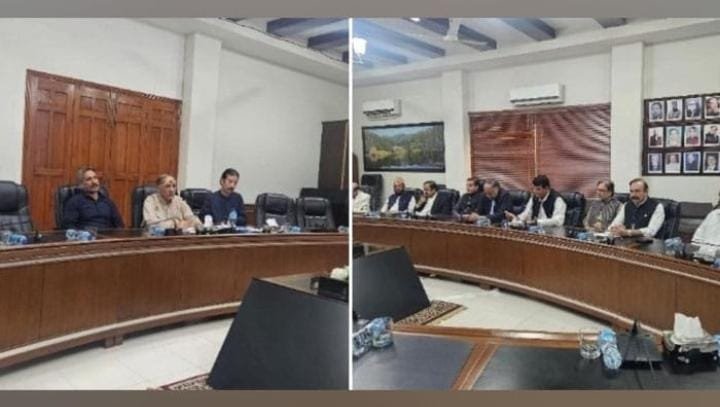 Pakistani Government Delegation, Led by Raja Pervez Ashraf, Engages Protest Leaders in Azad Kashmir