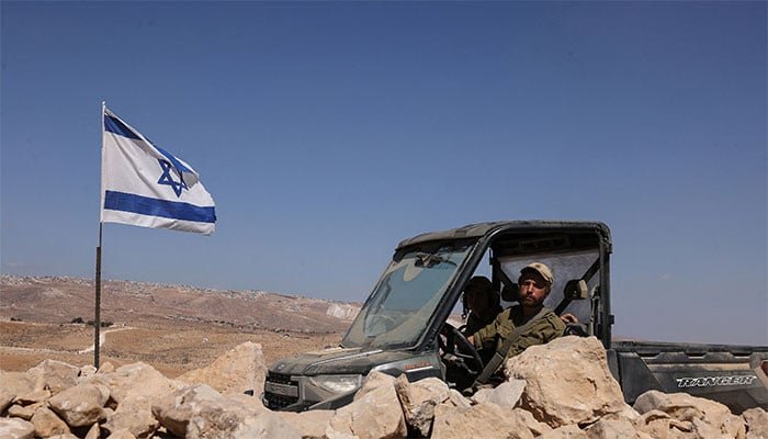 Israeli Forces Begin Preparations to Withdraw from Central Gaza Following Peace Deal