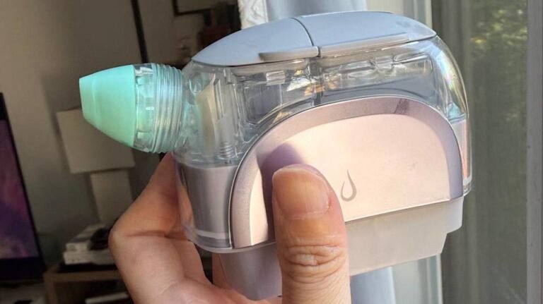 Shark's latest skincare gadget will suck gunk from your pores and rinse them