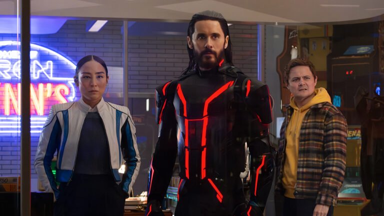 Box Office: ‘Tron’ in Trouble With $35M-$37M Opening, ‘Roofman’ Looking at Soft $8M Bow