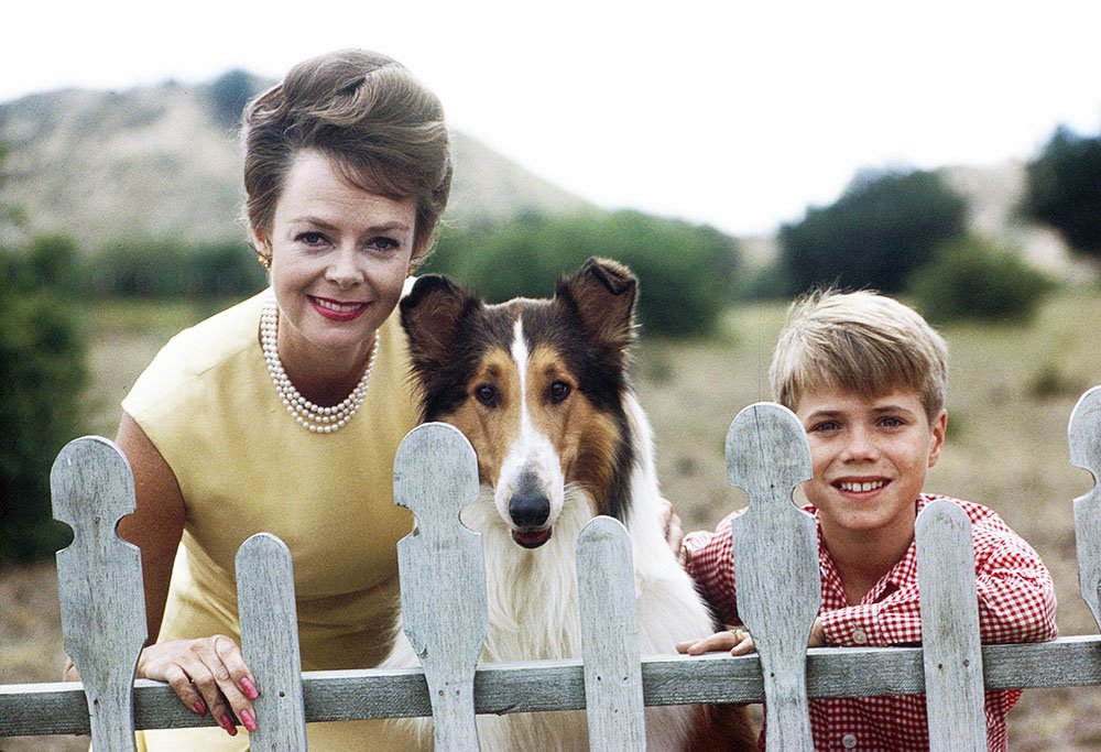 June Lockhart, Beloved Mom on ‘Lassie’ and ‘Lost in Space,’ Dies at 100