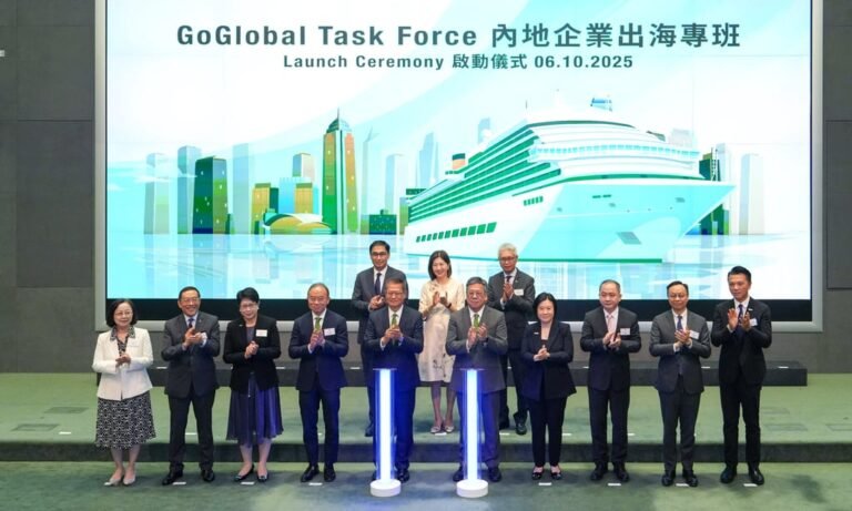 Financial Secretary Paul Chan (centre left) and Secretary for Commerce and Economic Development Algernon Yau (centre right) attend the task force’s launch ceremony. Photo: Sun Yeung