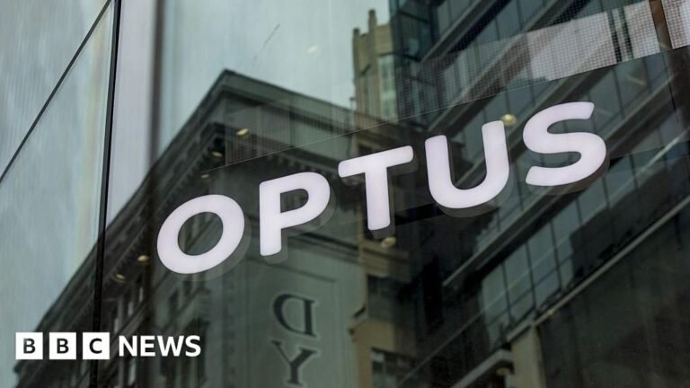 Optus: Telecoms company sent emails to wrong addresses during deadly outage