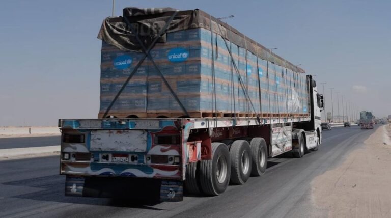 Trump gets Gaza ceasefire trophy at beginning of game