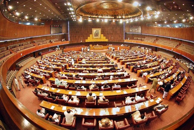NA unites to honour fallen soldiers | The Express Tribune
