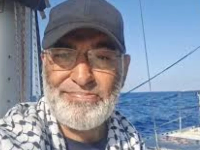 Ex Senator Mushtaq Ahmad captured by Israeli forces  | The Express Tribune