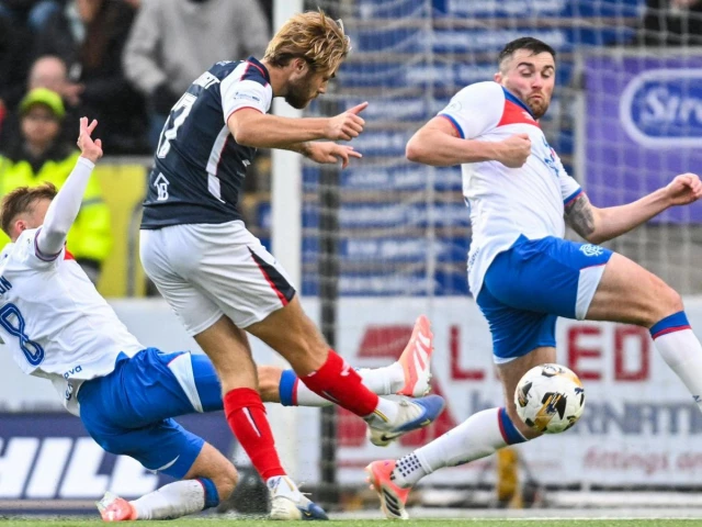 Rangers draw piles pressure on Martin, Celtic strike late | The Express Tribune