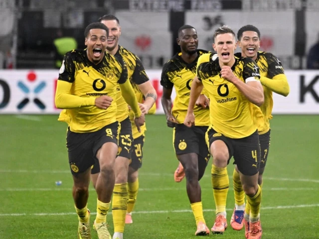 Dortmund knock Frankfurt out of German Cup  | The Express Tribune