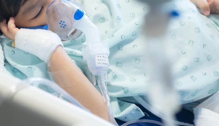 The boy, afflicted by a rare genetic disorder, was admitted to the ICU 27 times, leading his mother to spend an astounding two million yuan (US$280,000) on his treatment. Photo: Shutterstock