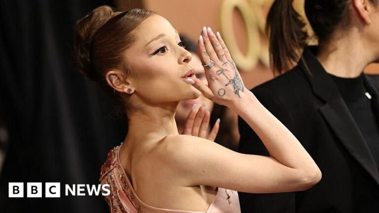 Ariana Grande: Singapore jails Australian man who grabbed Wicked star