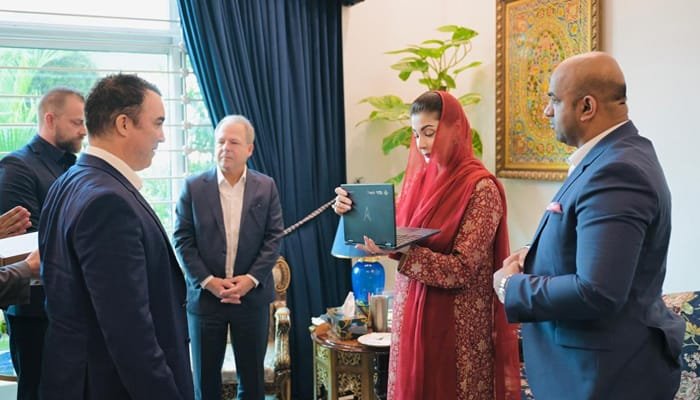 Google for Education offers to establish Chromebook manufacturing plant in Punjab; CM Maryam Nawaz assures full support