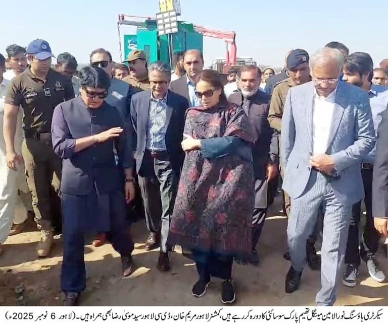 Secretary Housing visits Theme Park after successful relief operation