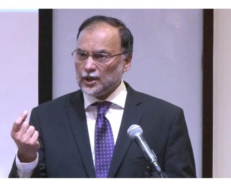 LAHORE: Ahsan Iqbal Praises Christian Community’s Role in Pakistan’s Development at Interfaith Prayer Service