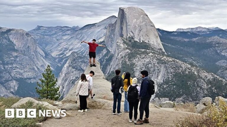 Foreign tourists to pay $100 fee to visit US national parks