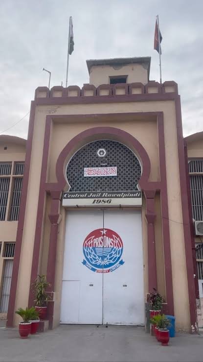 Adiala Jail Superintendent Rejects Rumors About Imran Khan’s Health, Confirms He Is ‘Completely Healthy’