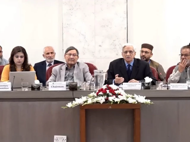 Joint parliamentary committee approves draft of 27th Constitutional Amendment | The Express Tribune