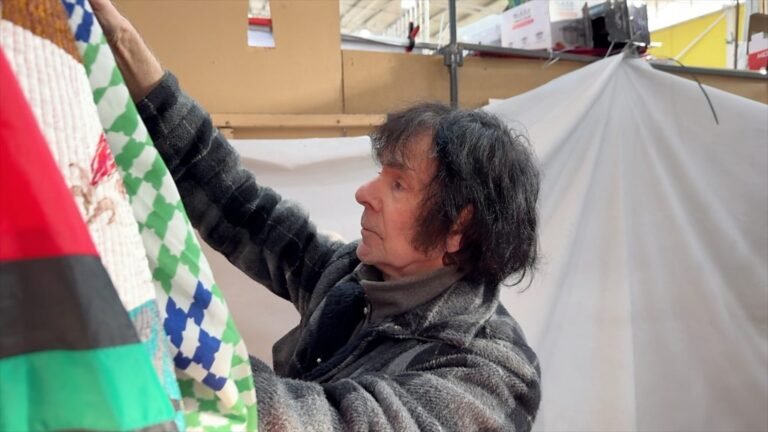 Vintage market trader retires after 60 years