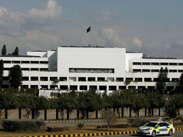 NA defers 27th amend vote amid opp protest | The Express Tribune