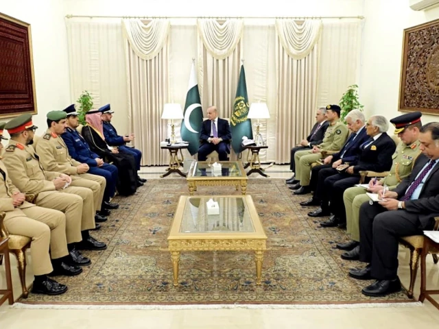 Pakistan, Saudi Arabia move to deepen defence partnership  | The Express Tribune