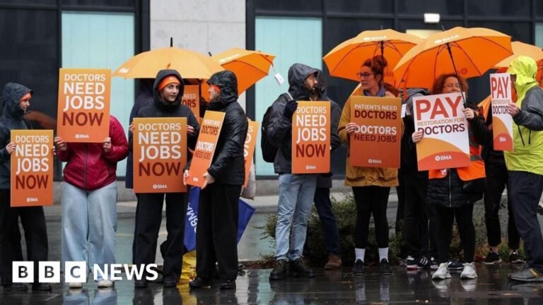Last minute offer may avert next week's doctor strike