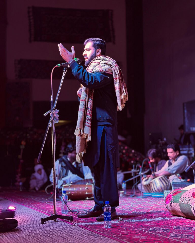  Between Files and Melodies: The singing civil servant from Balochistan | The Express Tribune