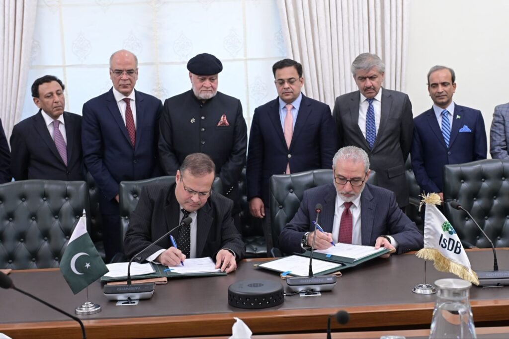 Pakistan, IsDB sign $603 million financing agreements 2 img 20260120 wa09771486120736164390889