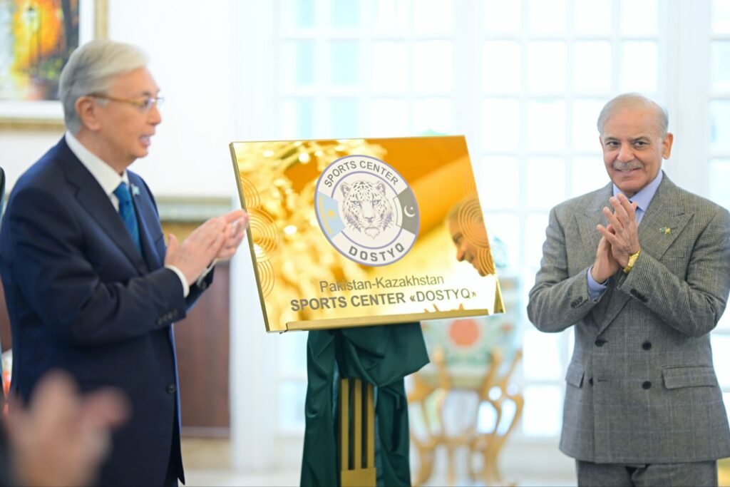 Islamabad: PM Shehbaz Sharif and Kazakh President Tokayev unveil plaques for 'Dostyq' Sports Centre and three bilateral academic research centres 2 img 20260204 wa12924547887410342973056