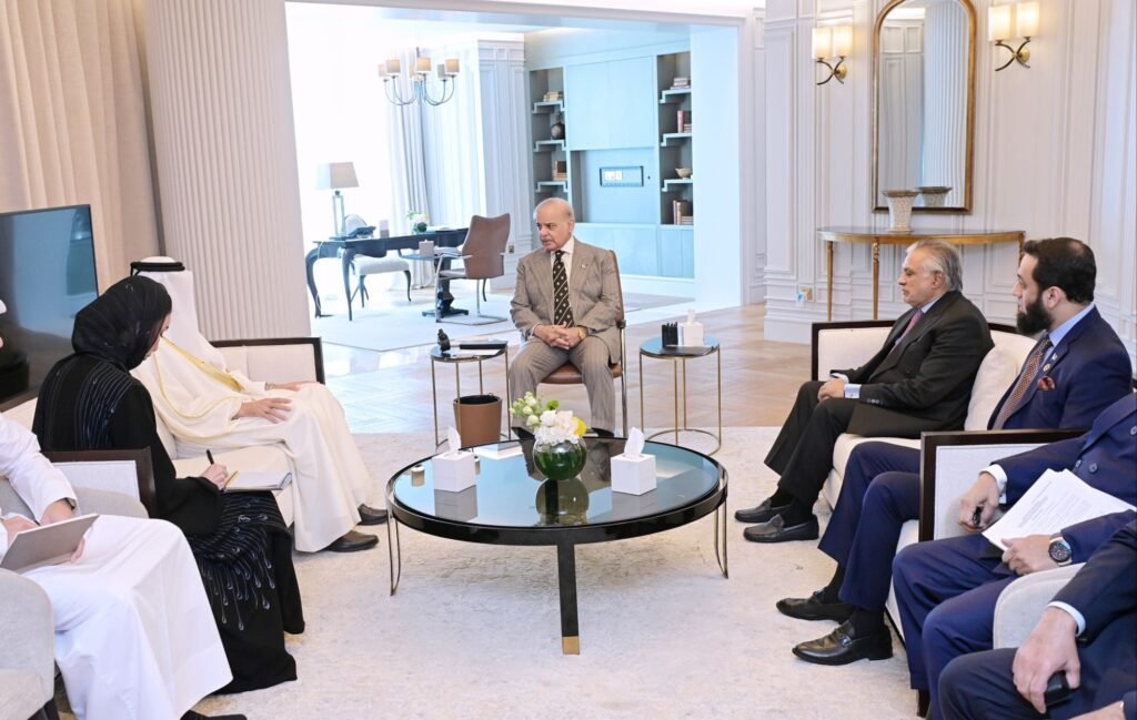 PM Shehbaz Holds Key Meetings in Doha with Qatari Leadership and Business Community 2 img 20260224 wa13666766317063337158667