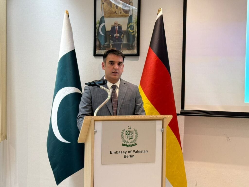 Pakistan Embassy in Berlin Hosts Major Seminar Condemning Atrocities in Occupied Kashmir 8 motion photo 82371066097468557111148894534302372273