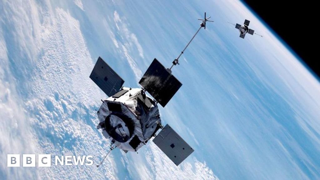 A 1,300-pound Nasa spacecraft to re-enter Earths atmosphere 16 A 1,300-pound Nasa spacecraft to re-enter Earth's atmosphere
