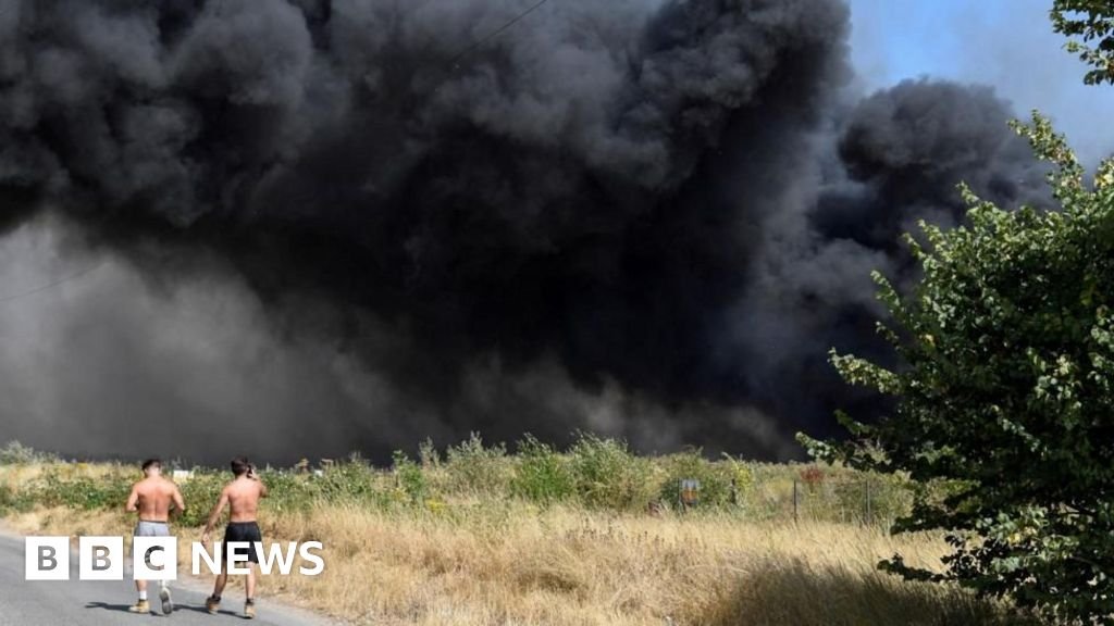 Rainham volcano solution blocked by landowner, council says 3 'Rainham volcano' solution blocked by landowner, council says
