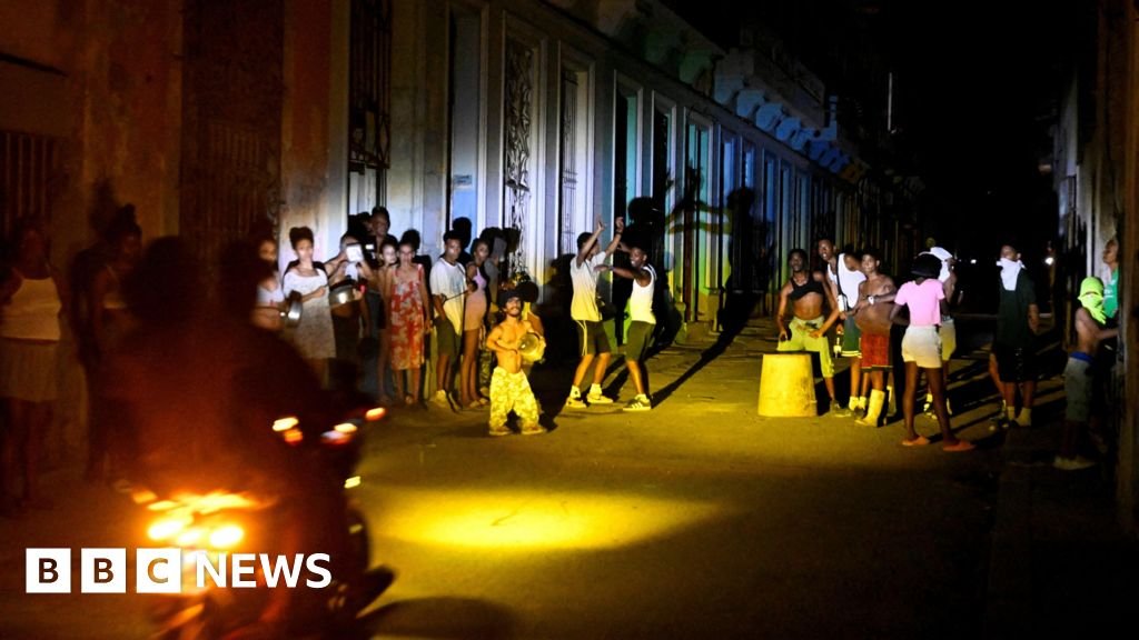 Cubas second power cut in a week leaves 10 million in darkness 77 Cuba's second power cut in a week leaves 10 million in darkness