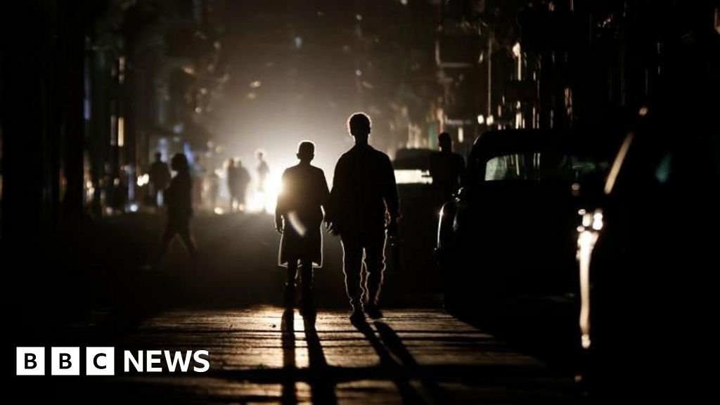 BBC in Cuba as island plunged into darkness 32 BBC in Cuba as island plunged into darkness