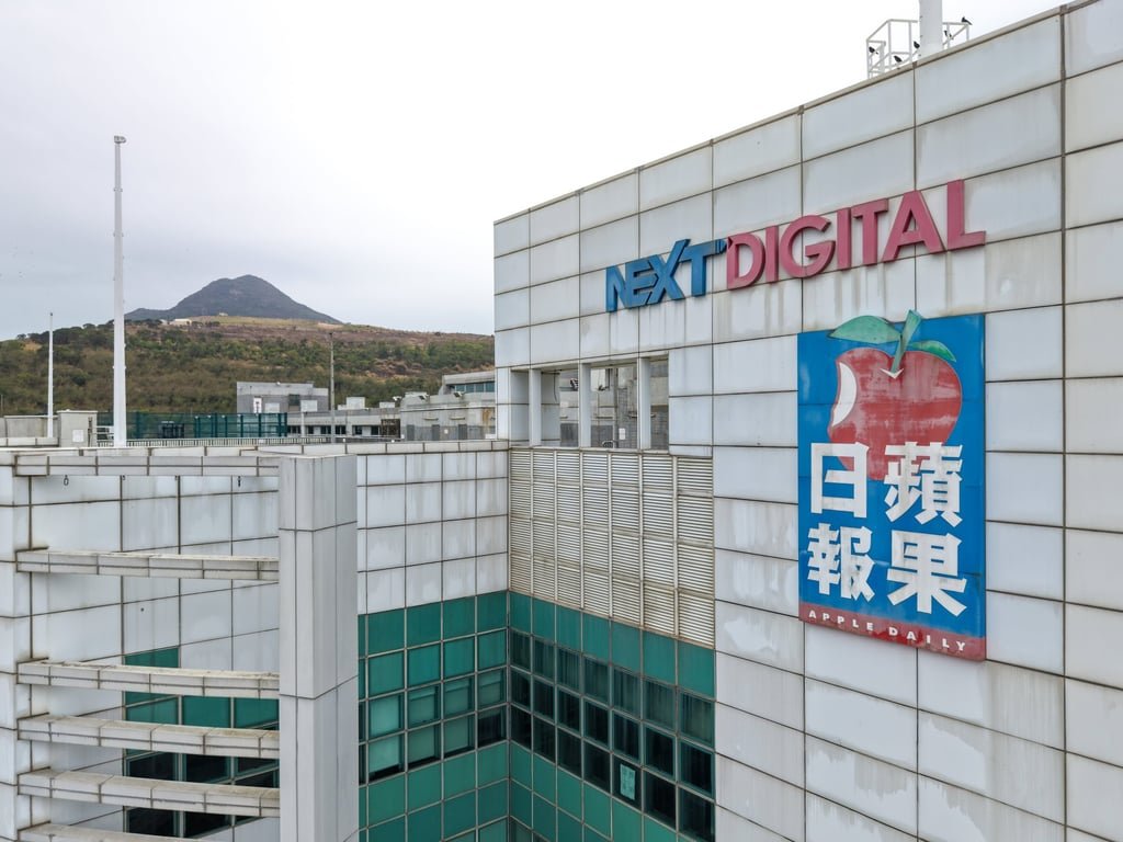 Former Apple Daily executive editor appeals 10-year sentence in Hong Kong 34 The 56-year-old is the second defendant to seek a reduced sentence after Fung Wai-kong, managing editor of Apple Daily’s English edition, submitted a similar application last week. Photo: Sam Tsang